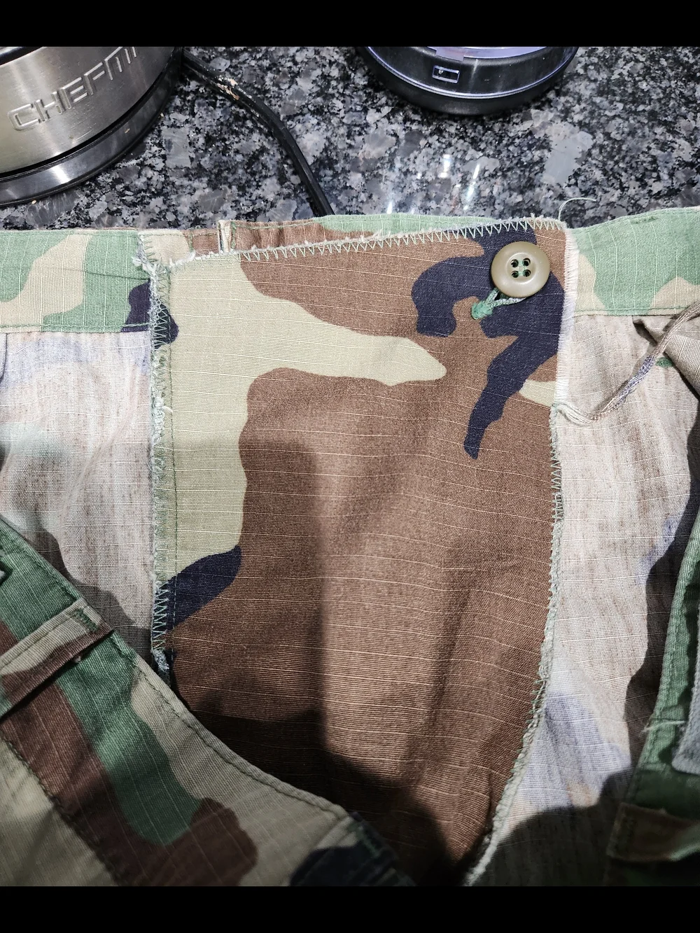 Vintage Men's Cargo Pants in Olive Green & Brown Camo